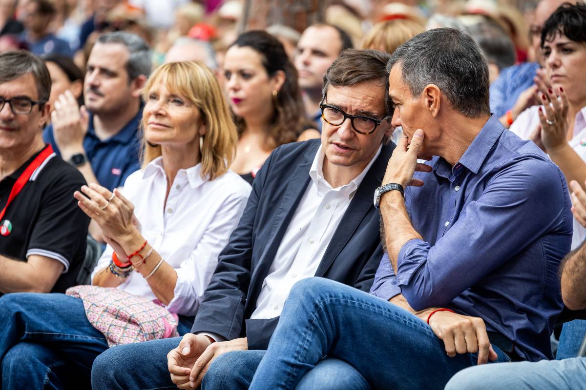 La crisi al PSOE confirma Illa com a primer soldat de Sánchez
