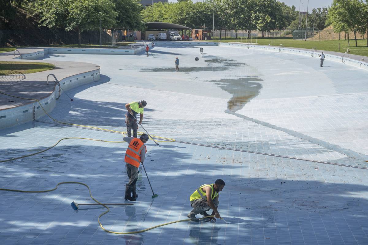 Terrassa avança l'obertura de la piscina de Vallparadís, estrena sis nebulitzadors i amplia els refugis contra la calor