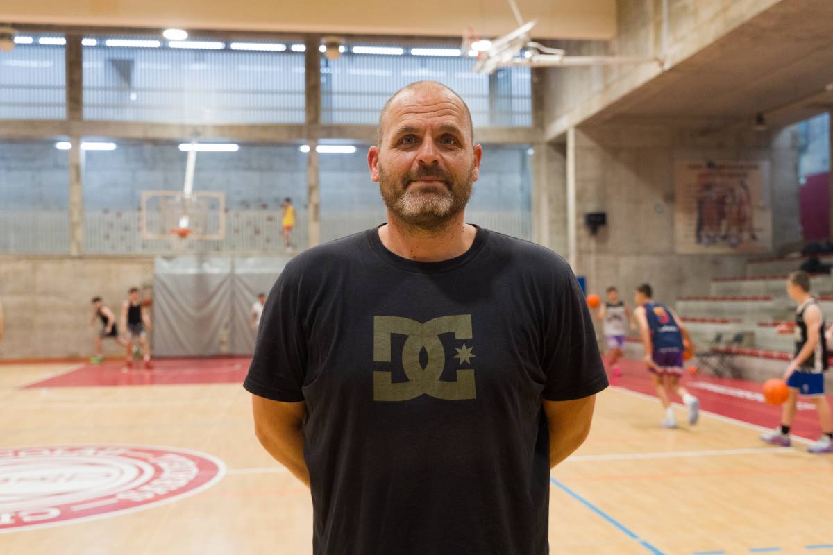 Jonathan Ramírez és l`entrenador de l`equip que ha assolit la fita