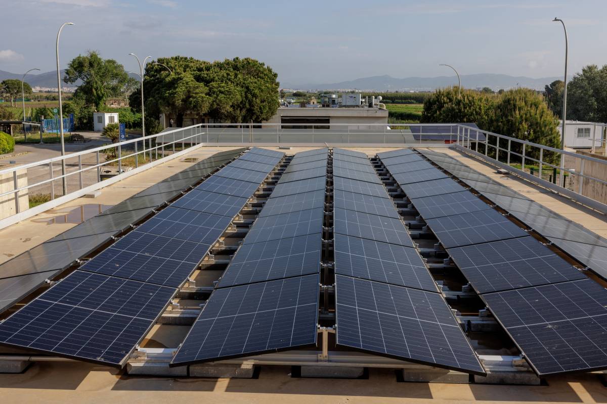 La producció solar fotovoltaica és un projecte clau per a l`autosuficiència energètica