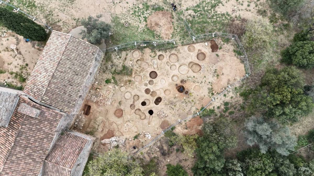 La zona d`excavacions a Castellar Vell, en una vista aèria - Cedida La zona d`excavacions a Castellar Vell, en una vista aèria