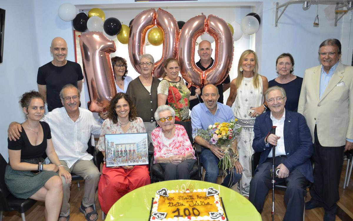 Manresa homenatja Júlia Pellicer en el seu centenari a la residència de la Sagrada Família