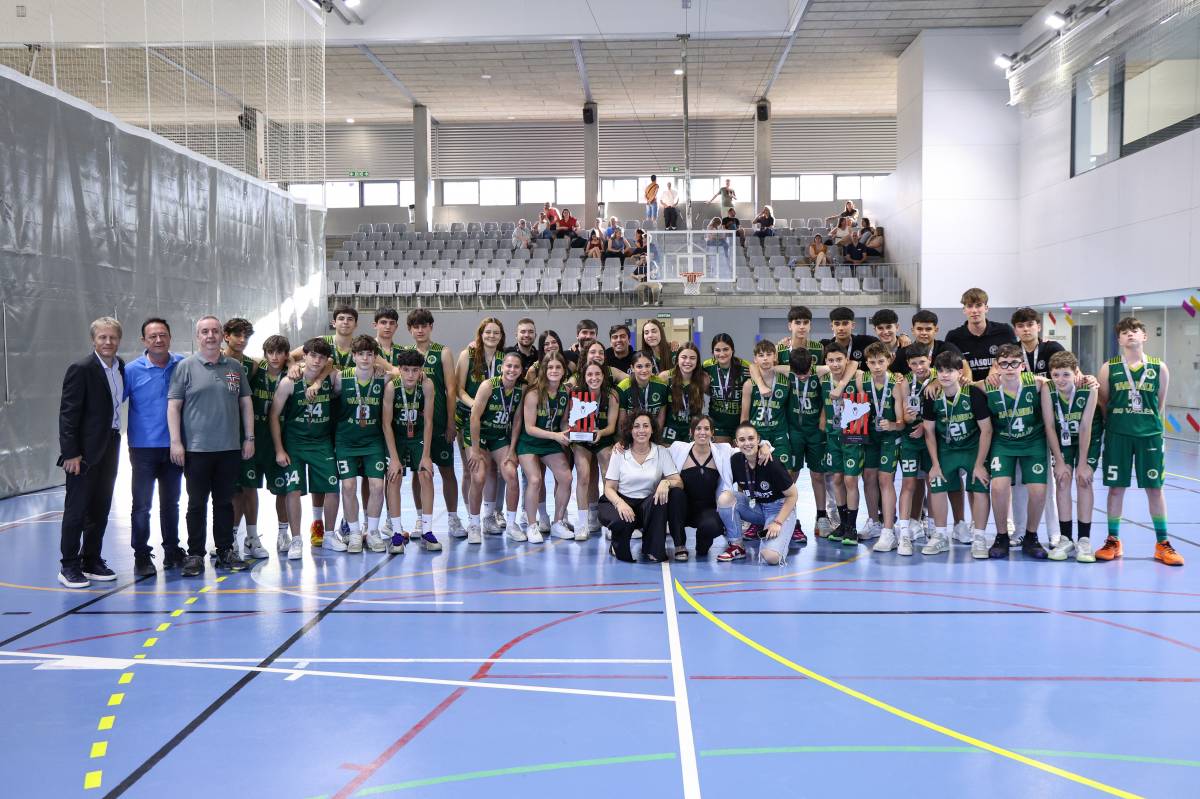 L`acte de reconeixement al BQ Vallès - Victor Castillo L`acte de reconeixement al BQ Vallès