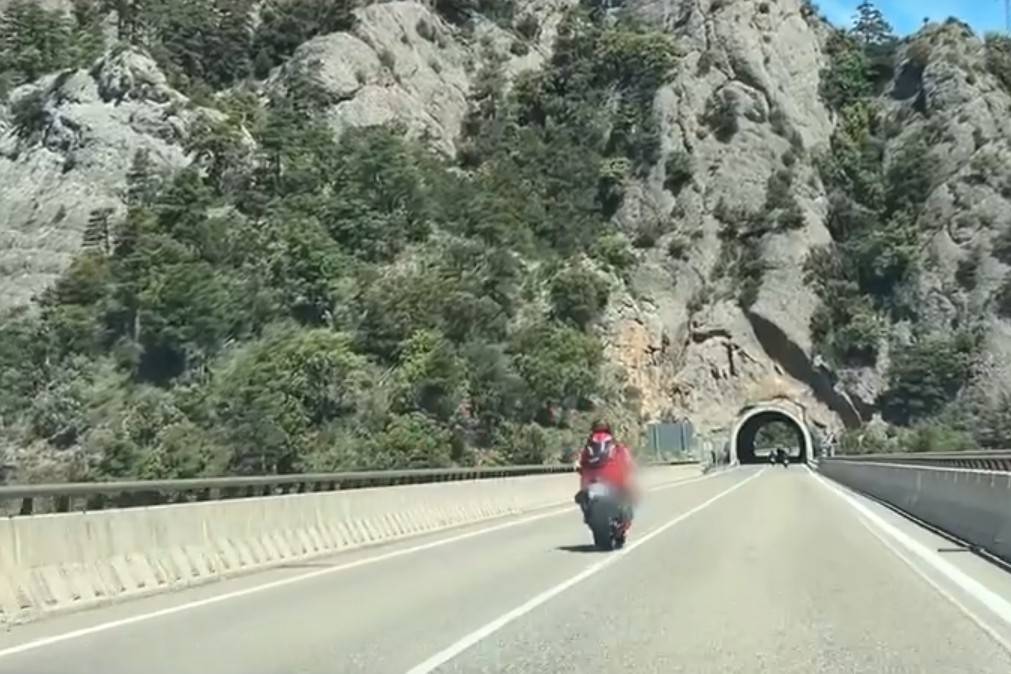 Els Mossos detecten 28 motoristes que realitzen avançaments no permesos a la Llosa del Cavall