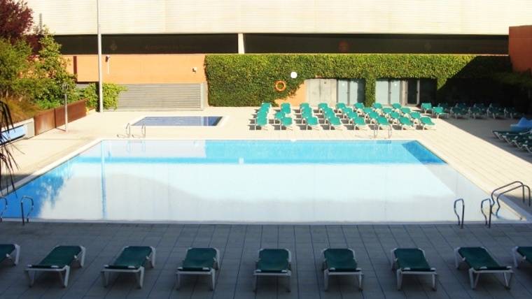 Les piscines municipals de Barcelona comencen la temporada d'estiu: consulta els horaris i preus