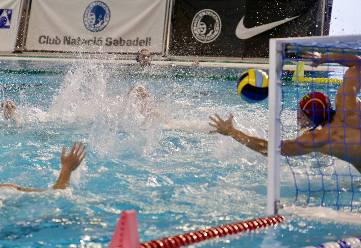 El CN Sabadell cau davant el CN Atlètic-Barceloneta - JUANMA PELÁEZ