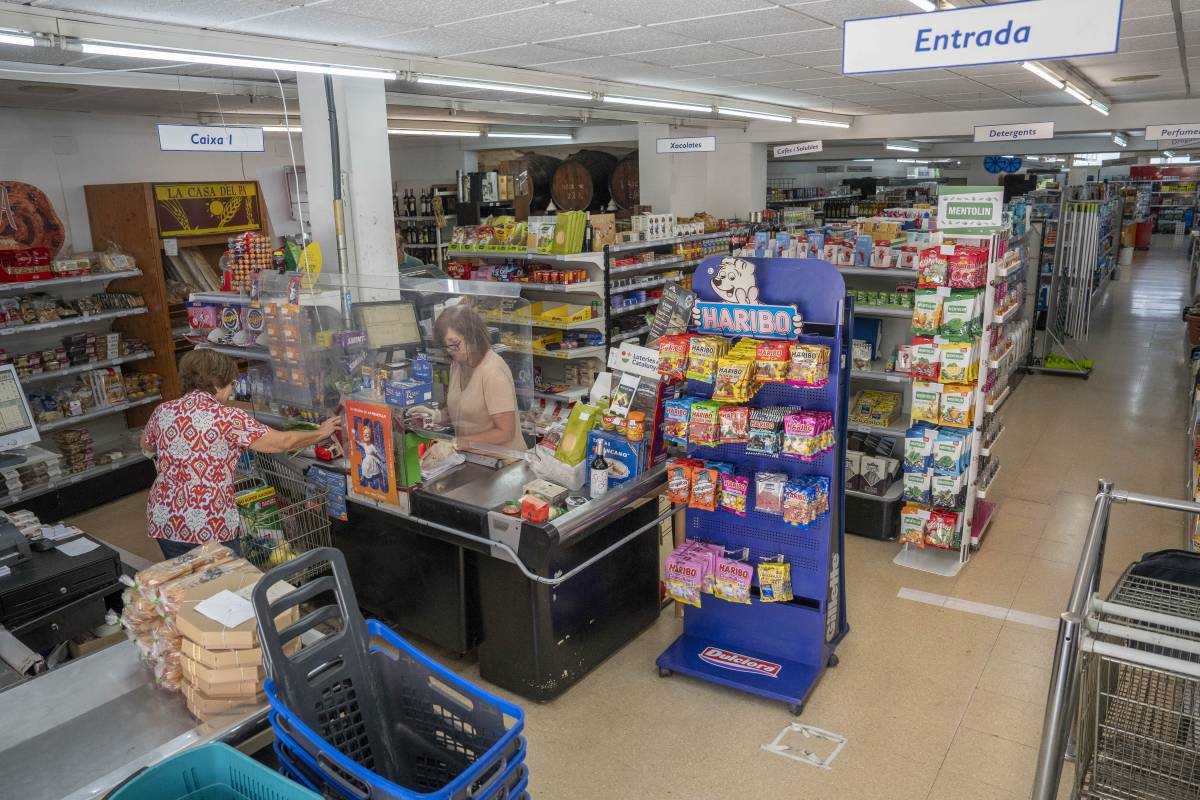 Fotografia de l'interior del supermercat - NEBRIDI ARÓZTEGUI