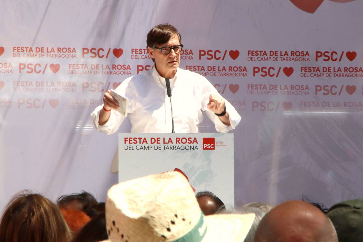 Illa apel·la a la «presumpció d'innocència» davant els casos que esquitxen el PSOE: «Ni ens dobleguem ni ens rendim»