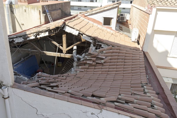 Un fals sostre amagava el deteriorament del sostre del Centre Excursionista: 