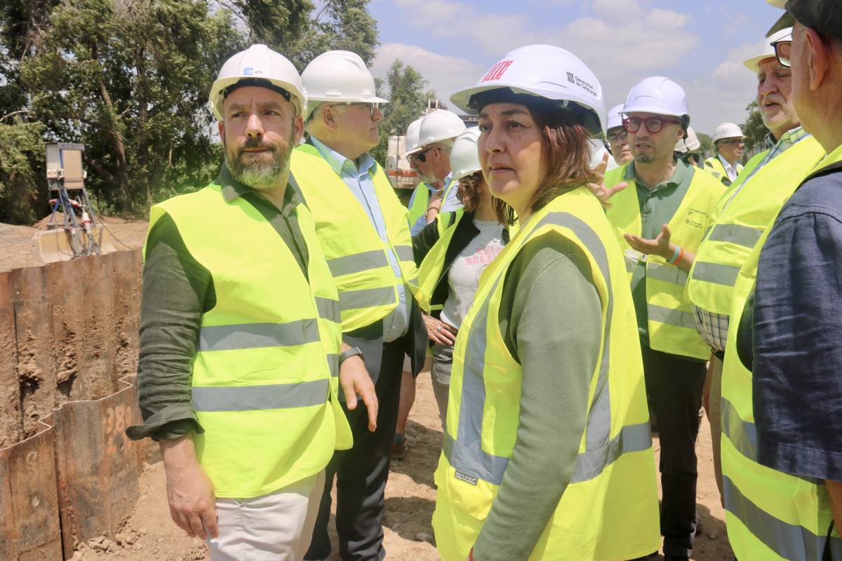 Sílvia Paneque, aquest dilluns a les obres de la nova canonada - Albert Segura / ACN