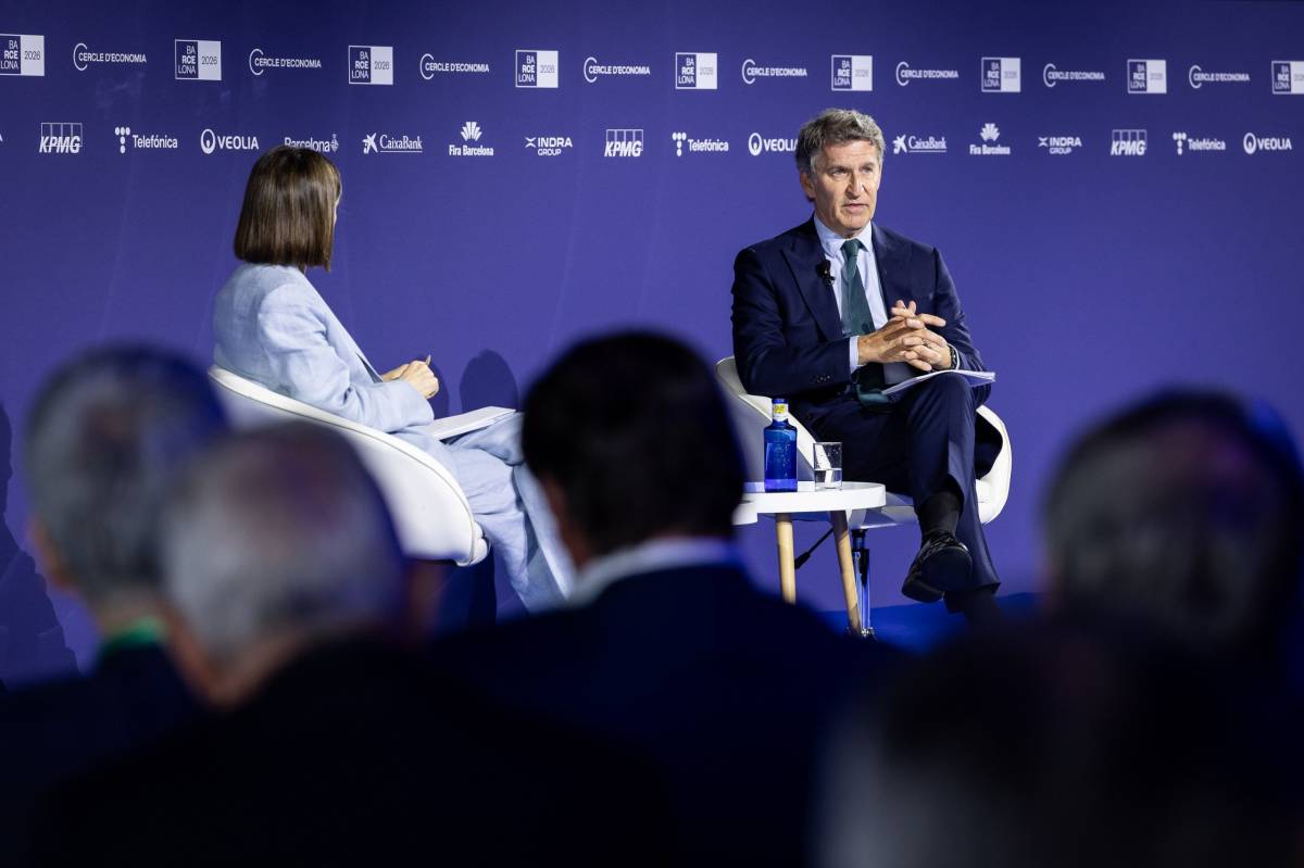  Xoc frontal entre Feijóo i el Cercle: «Per què no es posa d’acord amb el PSOE?»  