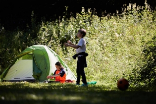 Un estiu per créixer a la natura: aventures per a infants, joves i famílies amb el Centre Excursionista de Catalunya