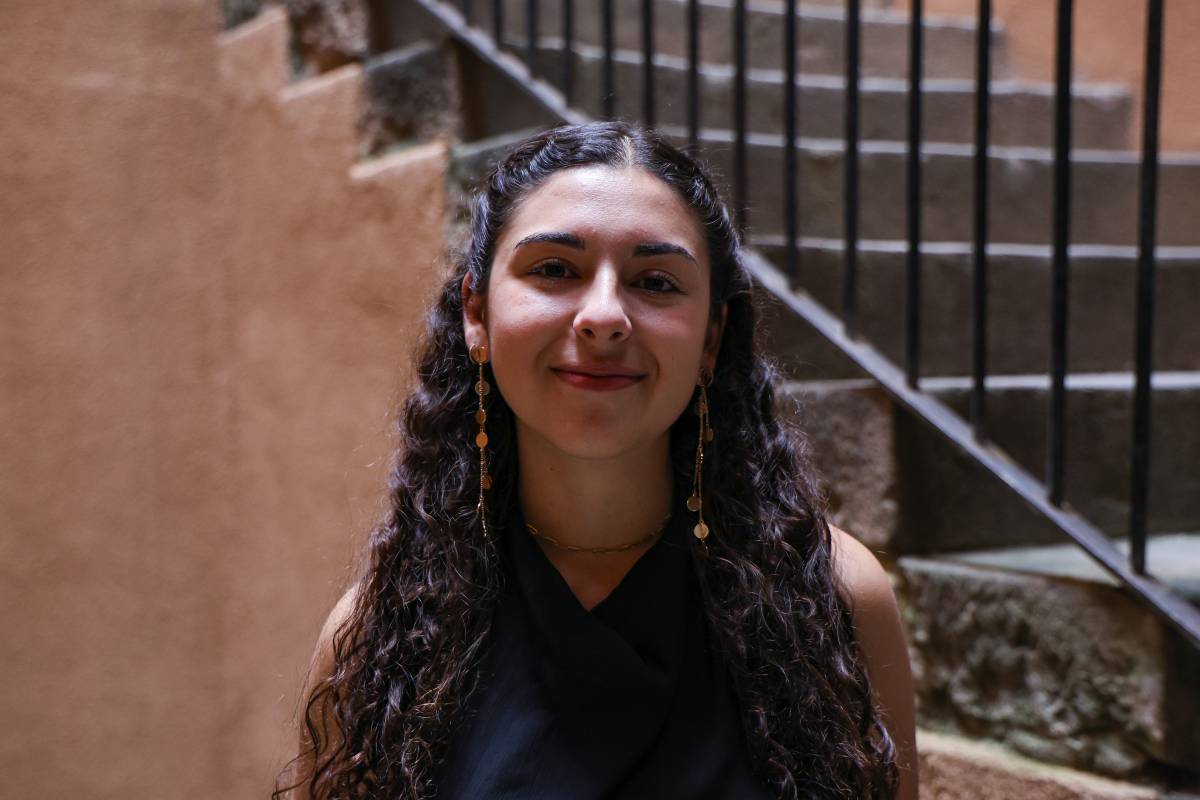Sofia Artus, alumna d`ESDI - VÍCTOR CASTILLO Sofia Artus, alumna d`ESDI
