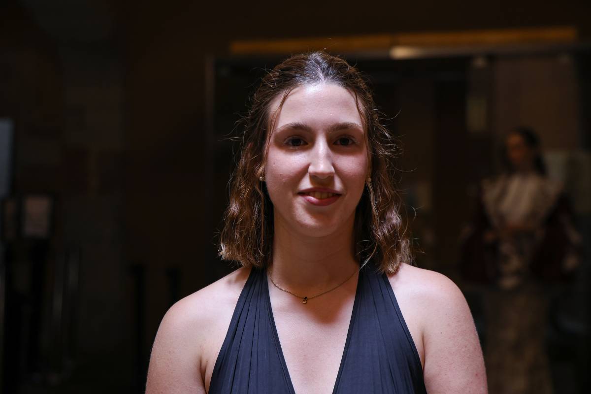 Paula Palos, alumna d`ESDI - VÍCTOR CASTILLO Paula Palos, alumna d`ESDI