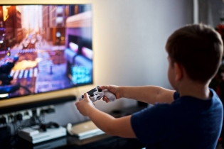 Com gestionar l'ús de videojocs a casa? Consells per evitar addiccions