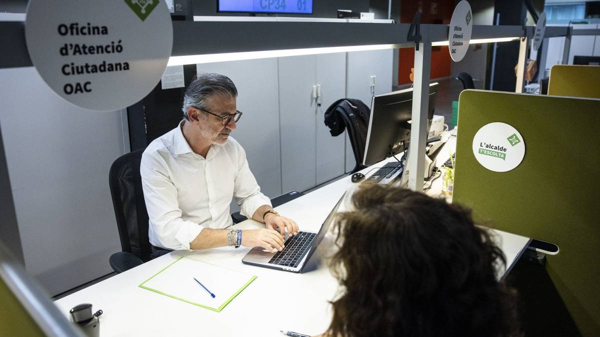 La síndica de greuges detecta una «incongruència» en el nou protocol per endurir l'accés al padró a Sant Cugat