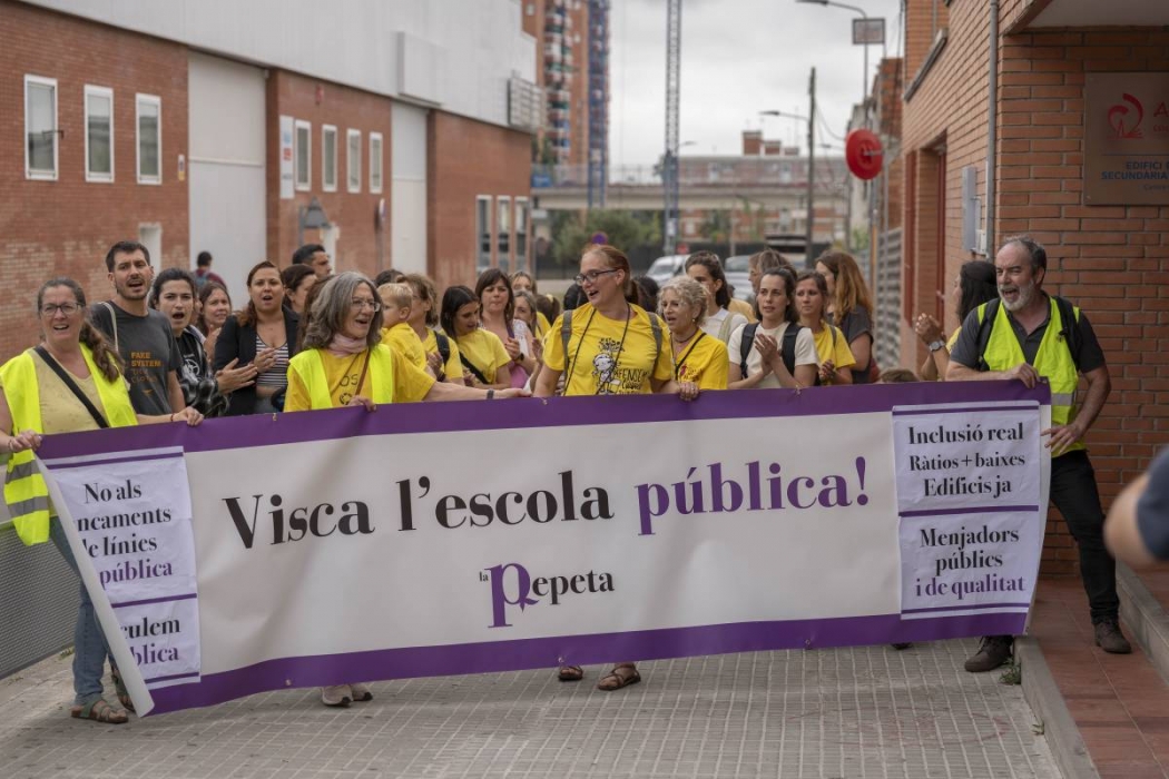 “No té cap sentit”: solidaritat amb l’escola Roc Alabern