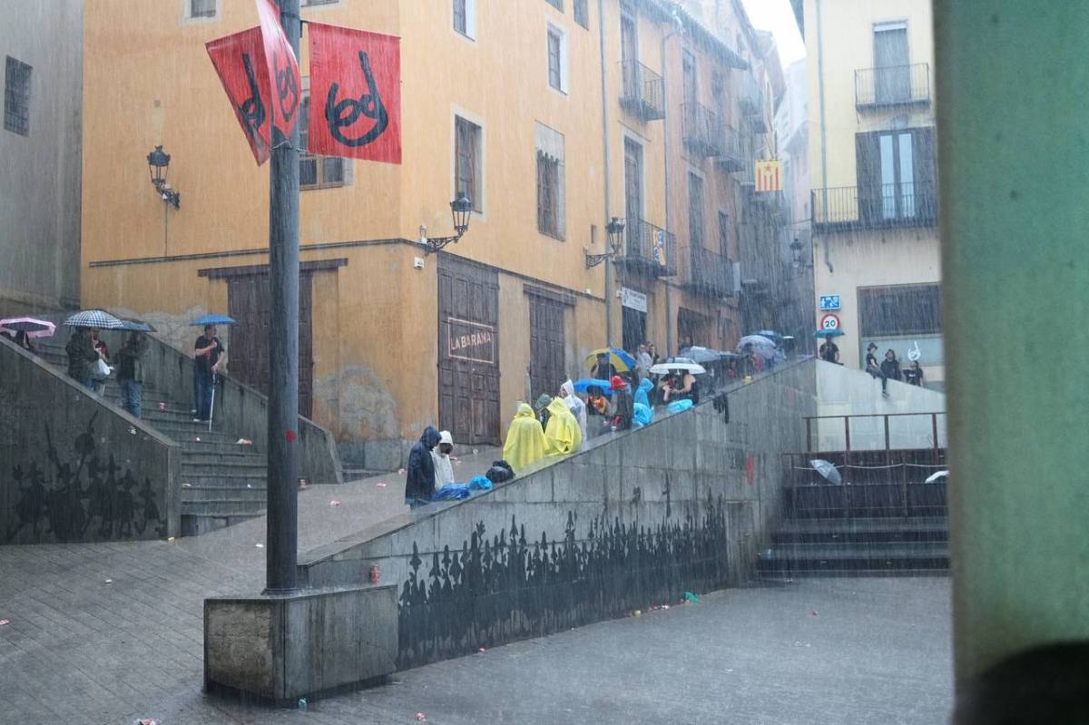 Avís vermell del Meteocat per temps violent