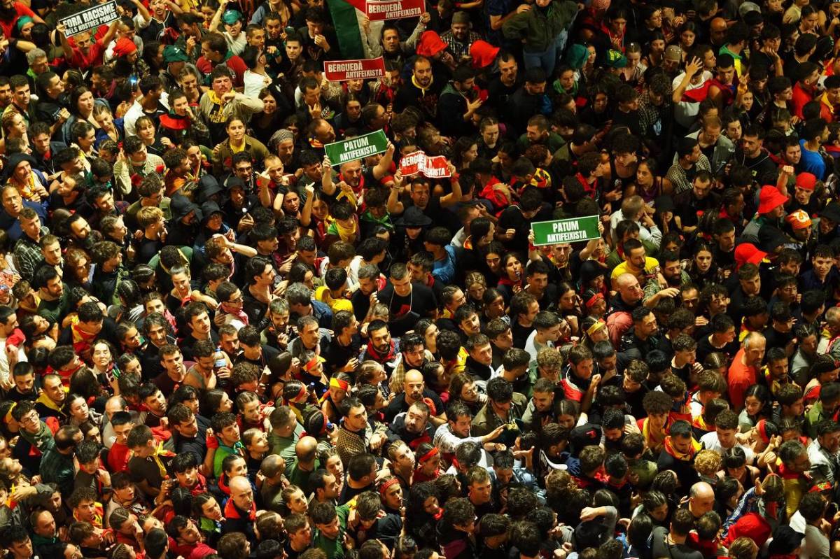 Pancartes contra el feixisme a la Patum. - Arnau Colomé