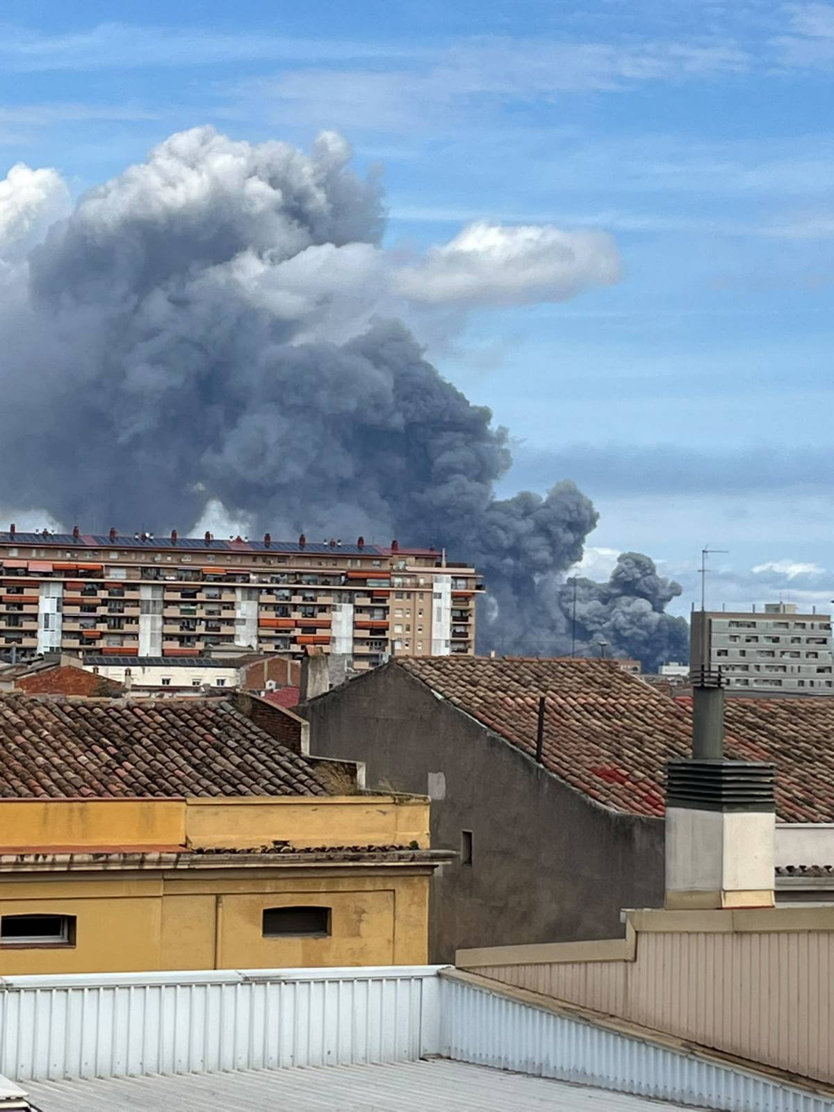 VÍDEO | Un incendi crema a la fàbrica d'Honda de Santa Perpètua