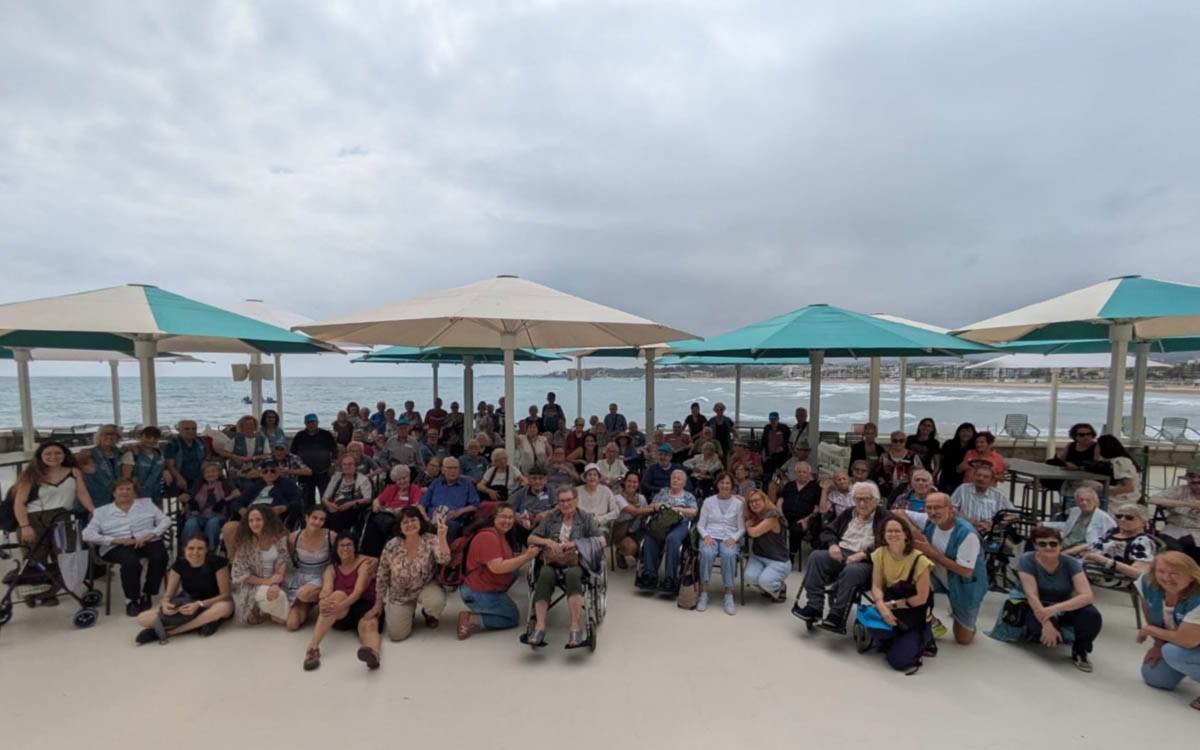 Més de 120 usuaris de Sant Andreu Salut participen en la sortida anual a Vilanova