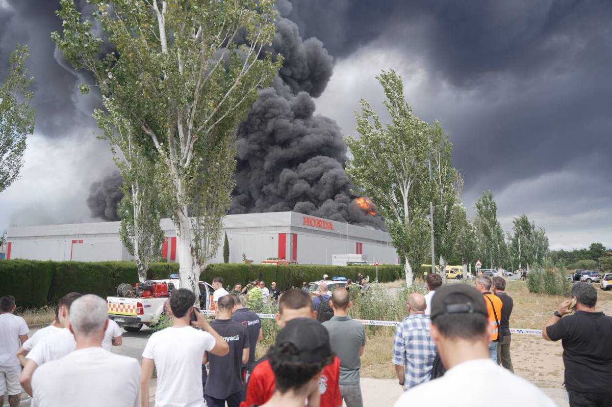 Incendi a la fàbrica d`Honda a Santa Perpètua
