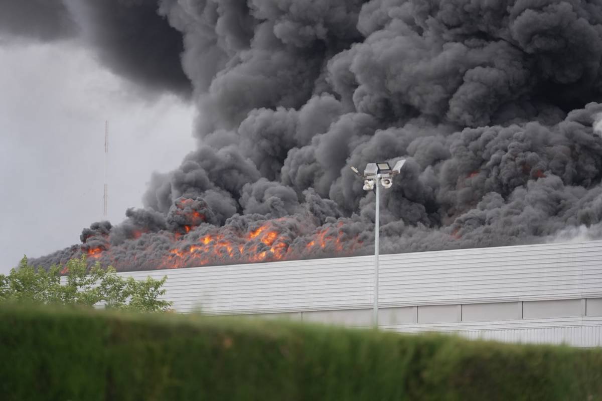 Incendi a la fàbrica d`Honda a Santa Perpètua