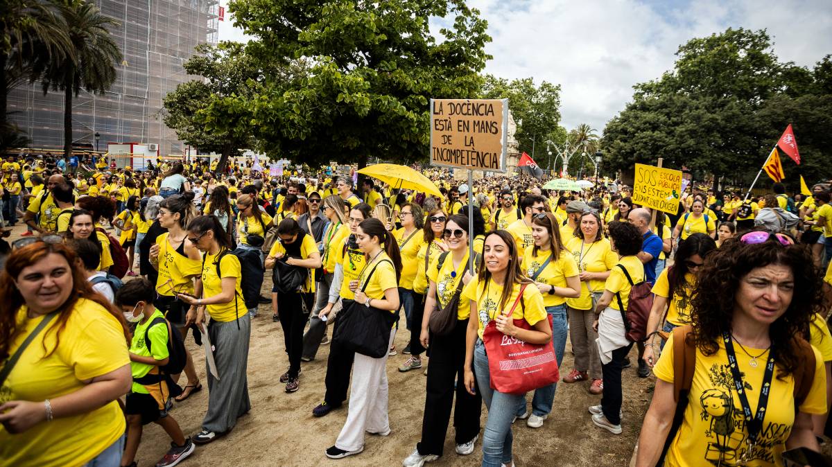 El «no» de la consulta reviu la mobilització al carrer: «No només és pels salaris»