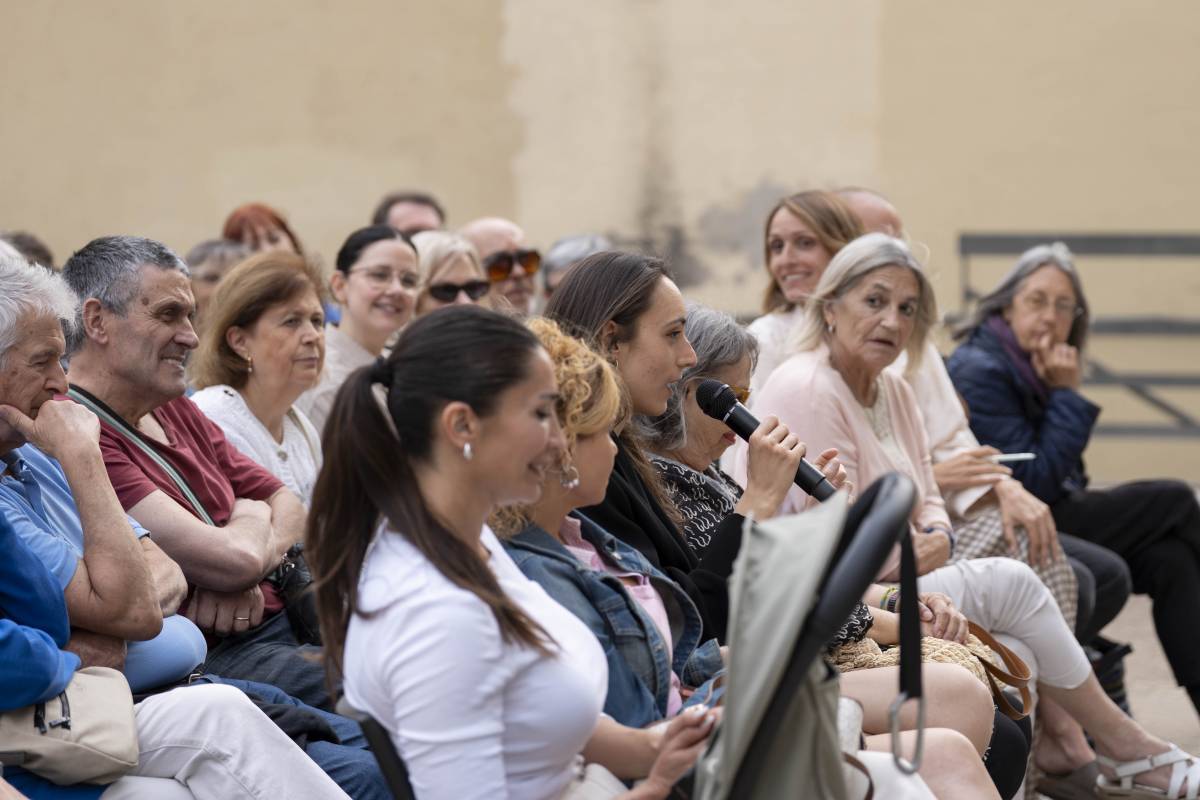 Participants en la inauguració del certamen - Alberto Tallón