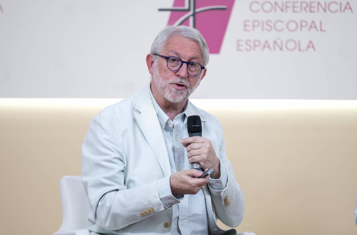 De la mà de l’Opus i polèmic amb Benet XVI: així és l’home clau del viatge del Papa