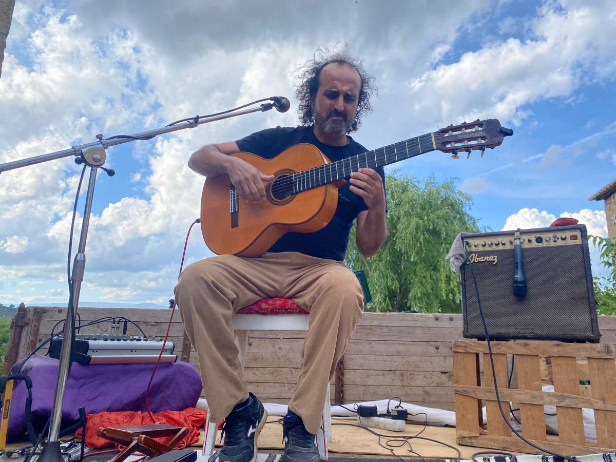 Actuació musical a l`Adesiara - Riner Actuació musical a l`Adesiara