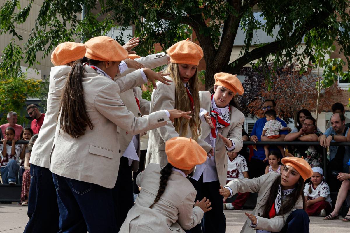 Hip Hop al Cementiri Vell - Lluís Clotet Hip Hop al Cementiri Vell