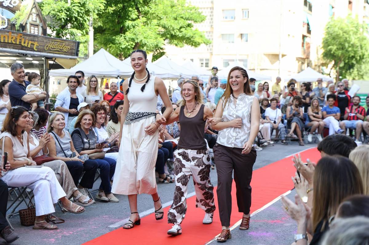 La passarel·la solidària de la festa major de Sol i Padrís - VÍCTOR CASTILLO La passarel·la solidària de la festa major de Sol i Padrís