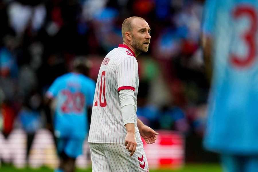 Eriksen torna a desplomar-se jugant amb Dinamarca 