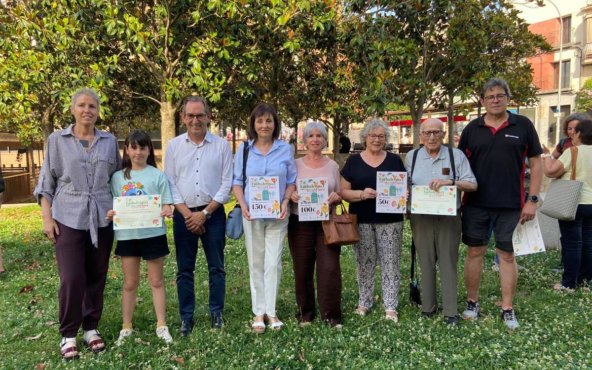 La casa del carrer Ramon i Cajal 57 guanya el concurs de balcons florits de Sant Fruitós