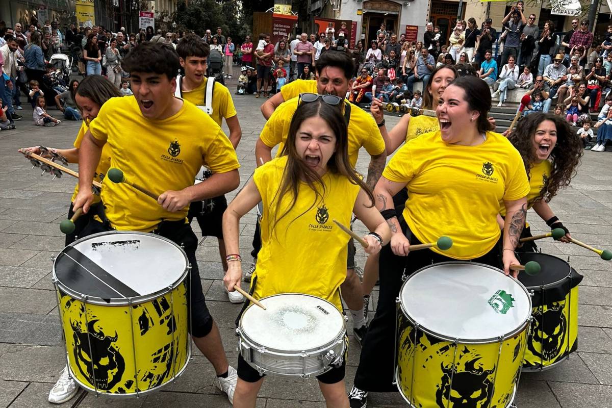Els Diables de Sant Pere Nord porten la seva batucada fins a Portugal