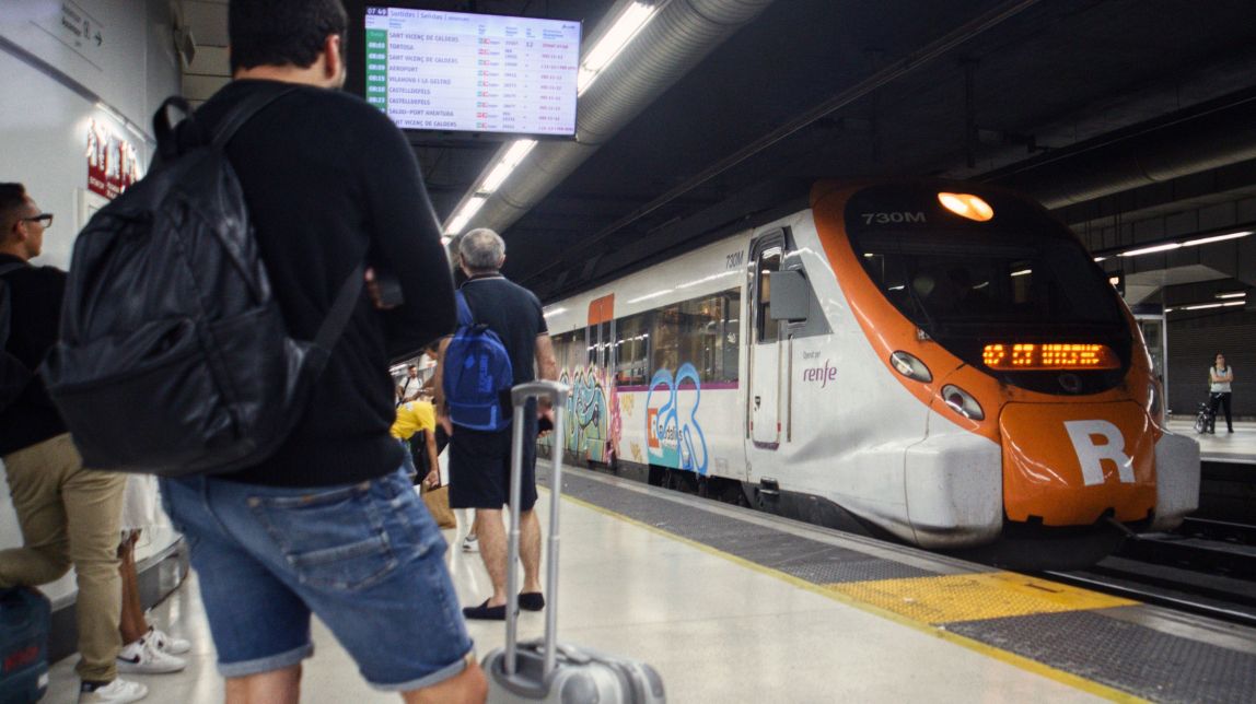 Dotze línies de Rodalies afectades per incidències tècniques i un atropellament a l'estació del Prat de Llobregat