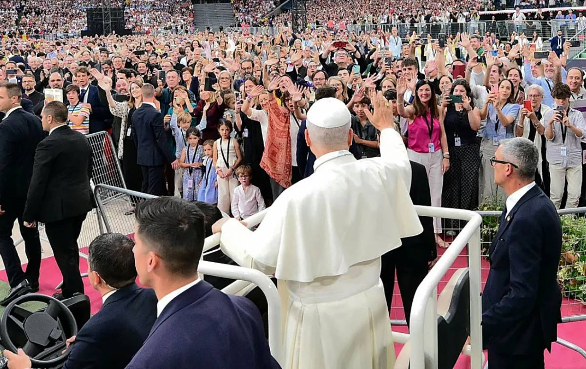 Lleó XIV fa una crida a la «diversitat» i la «polifonia de veus» de l'Església en el seu comiat de Madrid