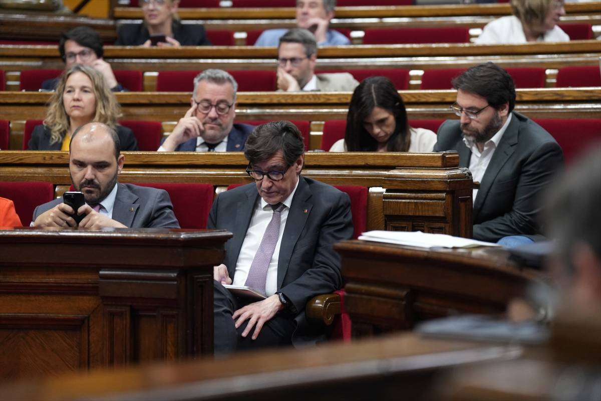 El PSC i Junts s’enfonsen i Aliança es dispara, segons una enquesta d’«El Mundo» 