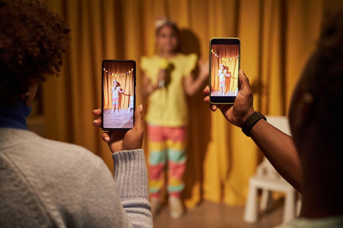 Els motius per no penjar vídeos o fotos de l'espectacle de l'escola a les xarxes
