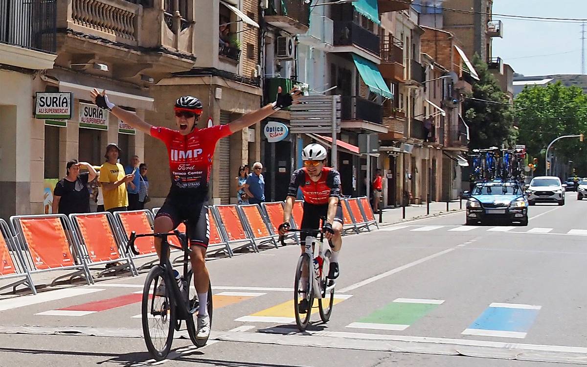 Un centenar llarg de ciclistes participen en la 10a Cursa Vila de Súria
