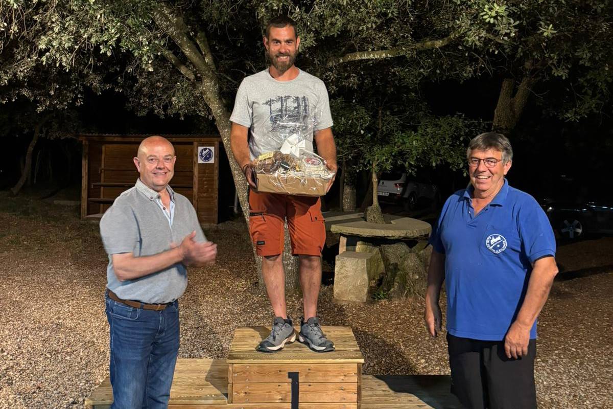 Podi de la lliga de tir al plat  - 
