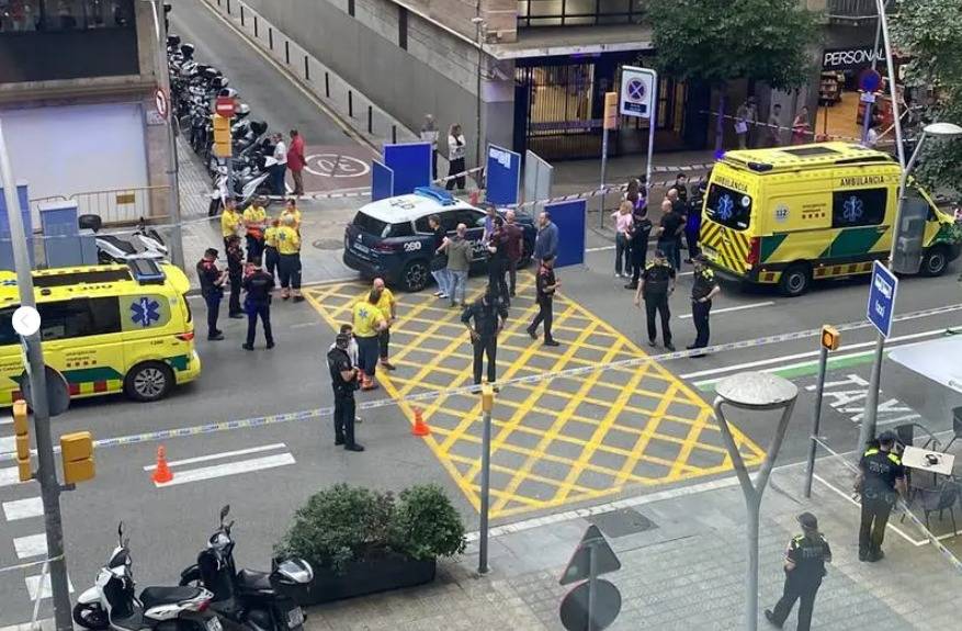 Homicidi a plena llum del dia al carrer Balmes de Barcelona