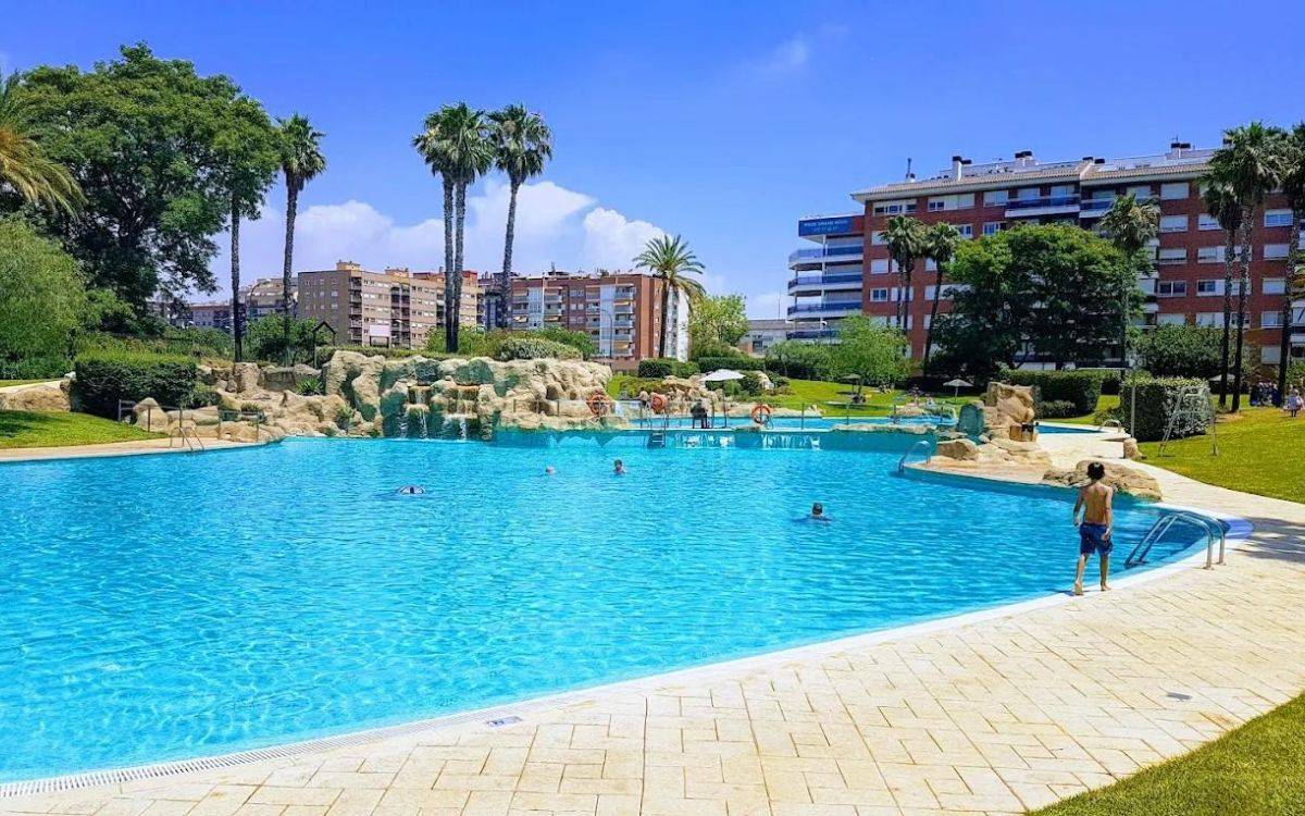 Tot a punt a les piscines municipals de Reus per obrir la temporada de bany 2026