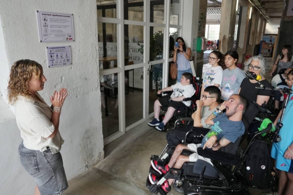 Els Minyons impulsen un projecte pioner per fer els castells accessibles a tothom