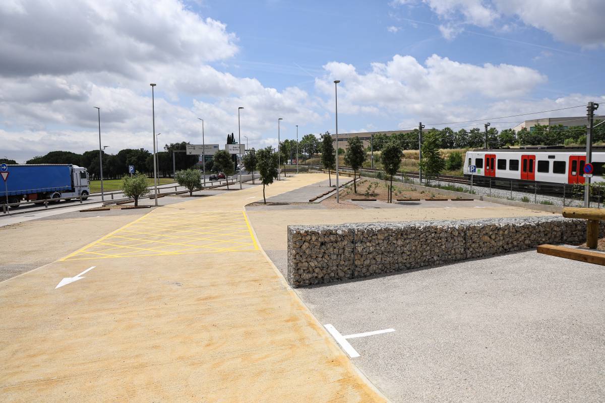 Nou aparcament a la plaça del Mil·lenari