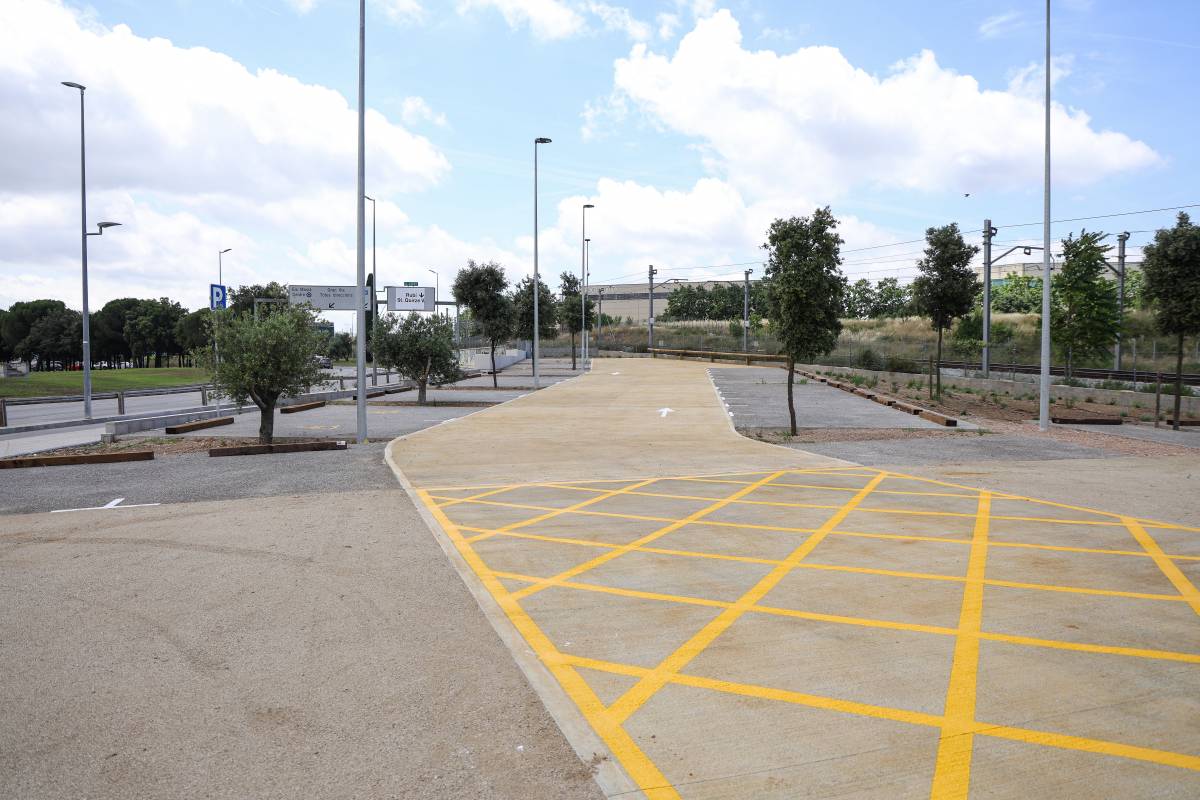 Nou aparcament a la plaça del Mil·lenari