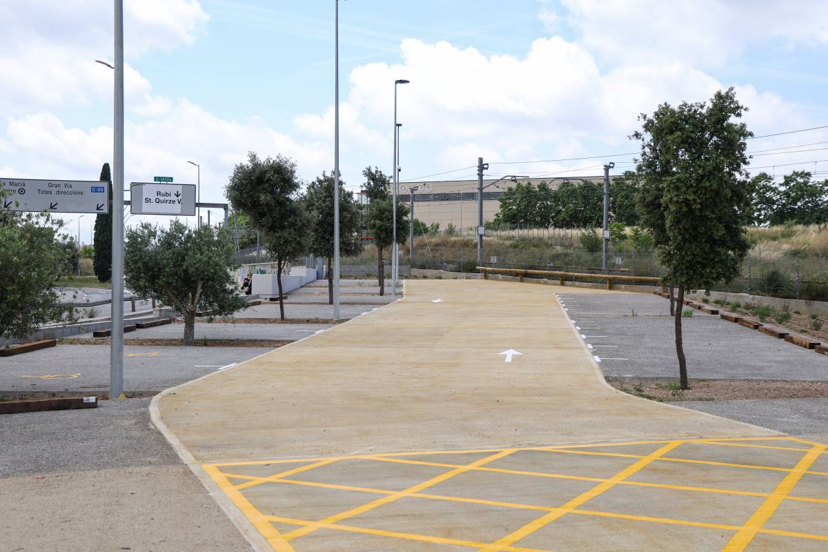 Nou aparcament a la plaça del Mil·lenari