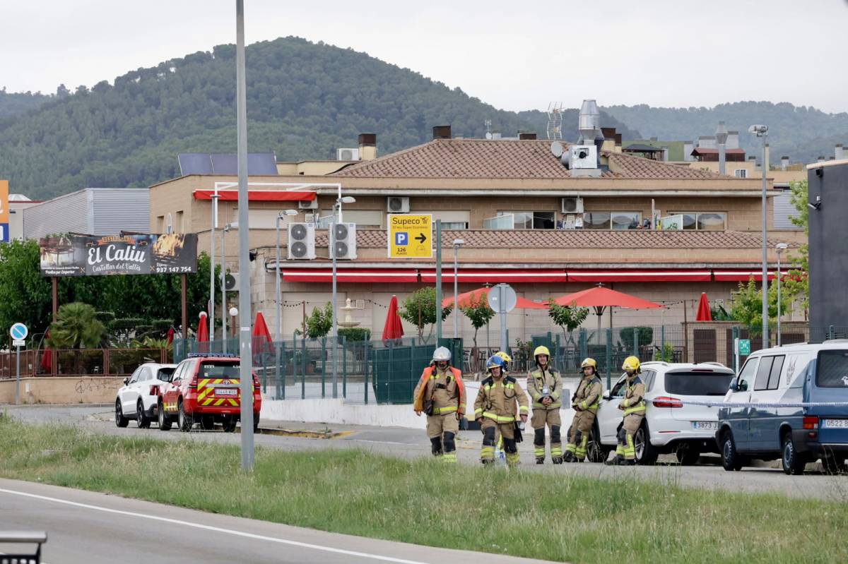 Desplegament per una fuita de gas a Castellar - Juanma Peláez Desplegament per una fuita de gas a Castellar