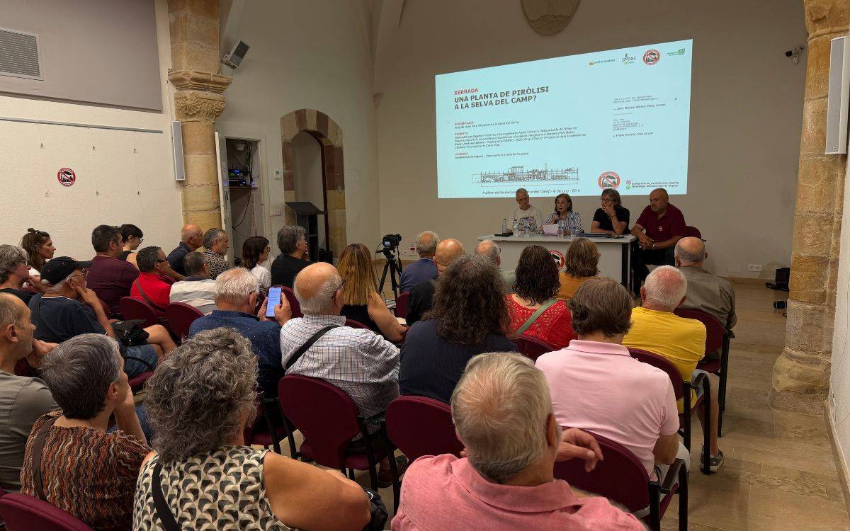 Veïns de la Selva del Camp s'oposen a l'arribada d'una indústria química per produir oli pirolític
